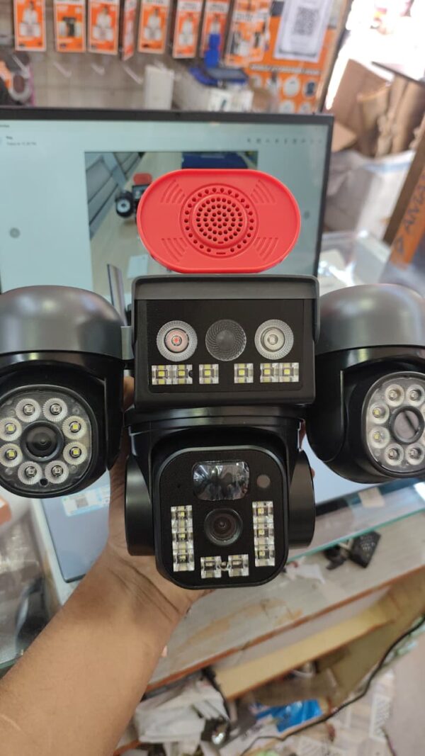 solra 2 4K Ultra HD WiFi/4G Smart Solar Security Camera with Night Vision & Motion Tracking